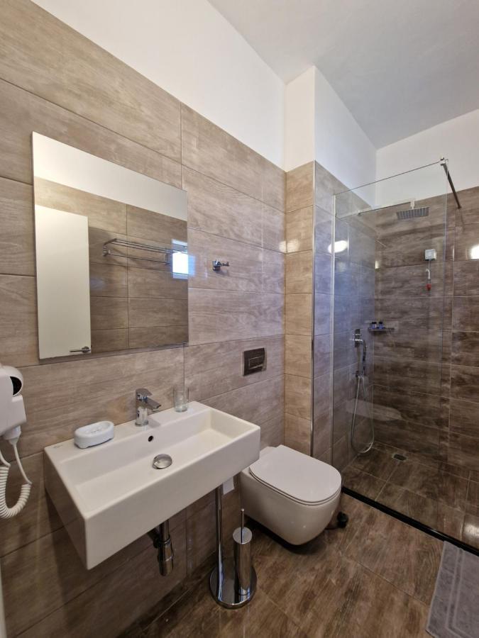 Hotel Queen Margaret Seaside Ksamil Zewnętrze zdjęcie