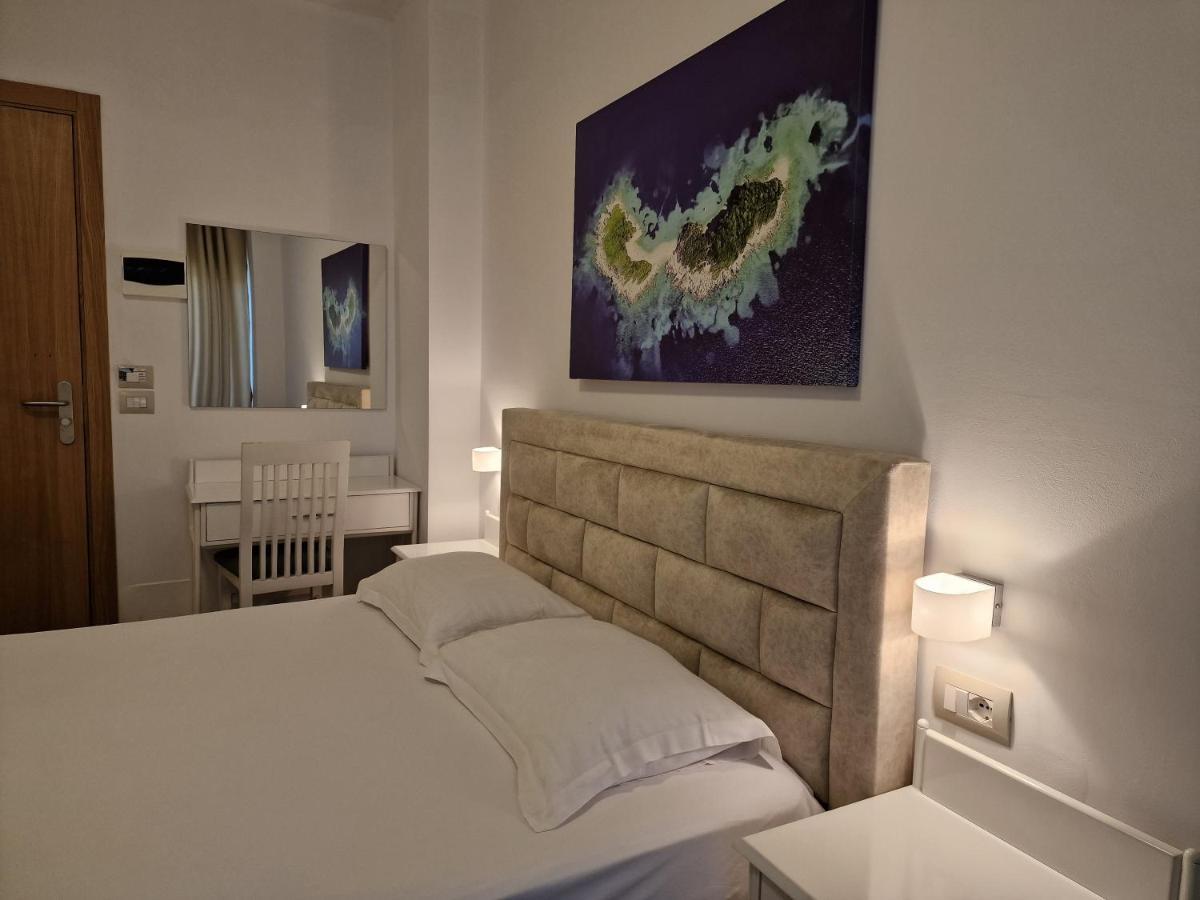 Hotel Queen Margaret Seaside Ksamil Zewnętrze zdjęcie