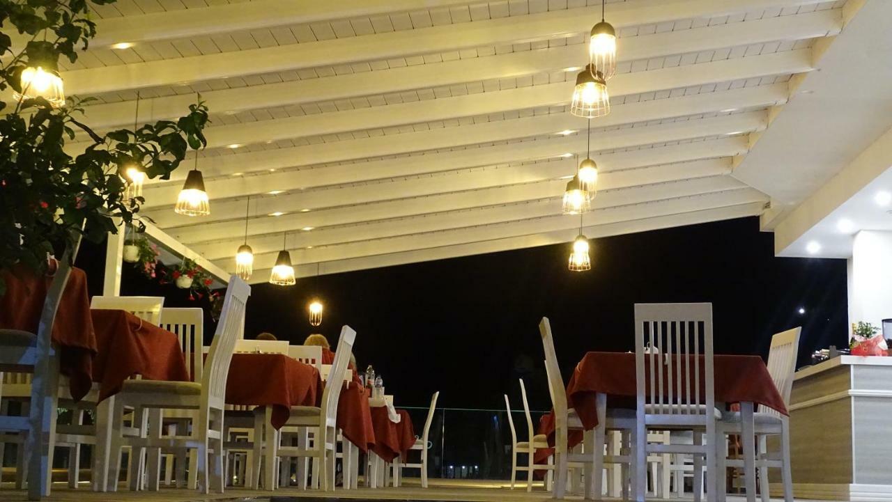 Hotel Queen Margaret Seaside Ksamil Zewnętrze zdjęcie